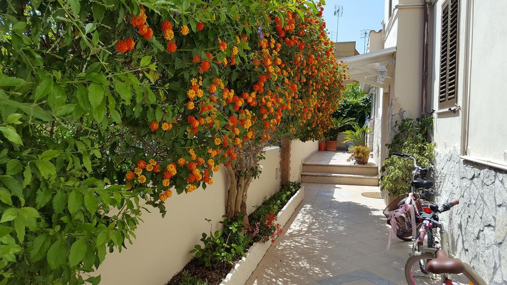 Quattro Stelle Al Porto Guest House Civitavecchia Ngoại thất bức ảnh